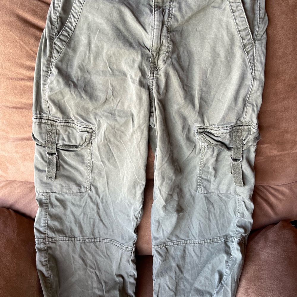 American Eagle Women’s Cargo Pants